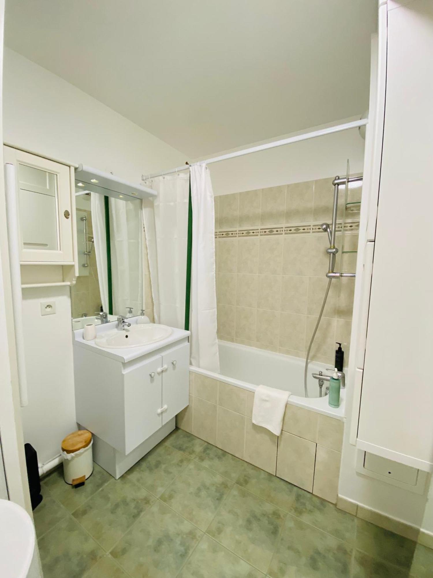 Charmant Appartement 3 Pieces Proche Rer & Disney Montevrain Ngoại thất bức ảnh